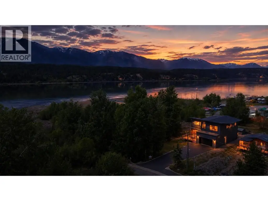 4615 Rowan Street, Windermere